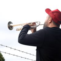 Manifestantes favoráveis e contrários a Bolsonaro fazem atos na PF Imagem referente a Manifestantes favoráveis e contrários a Bolsonaro fazem atos na PF