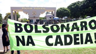 Bolsonaro ficará em cela da PF com 12 m², frigobar e banheiro privado Bolsonaro ficará em cela da PF com 12 m², frigobar e banheiro privado