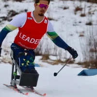 Imagem referente a Cristian Ribeira fatura 2 ouros no para esqui cross-country na Noruega