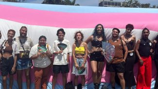 Marcha trans e travesti pede garantia de direitos e fim da violência Marcha trans e travesti pede garantia de direitos e fim da violência