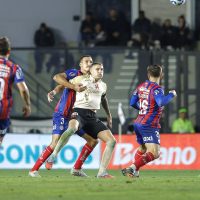 Imagem referente a Mirando uma vaga na próxima Libertadores, Bahia recebe o Vasco