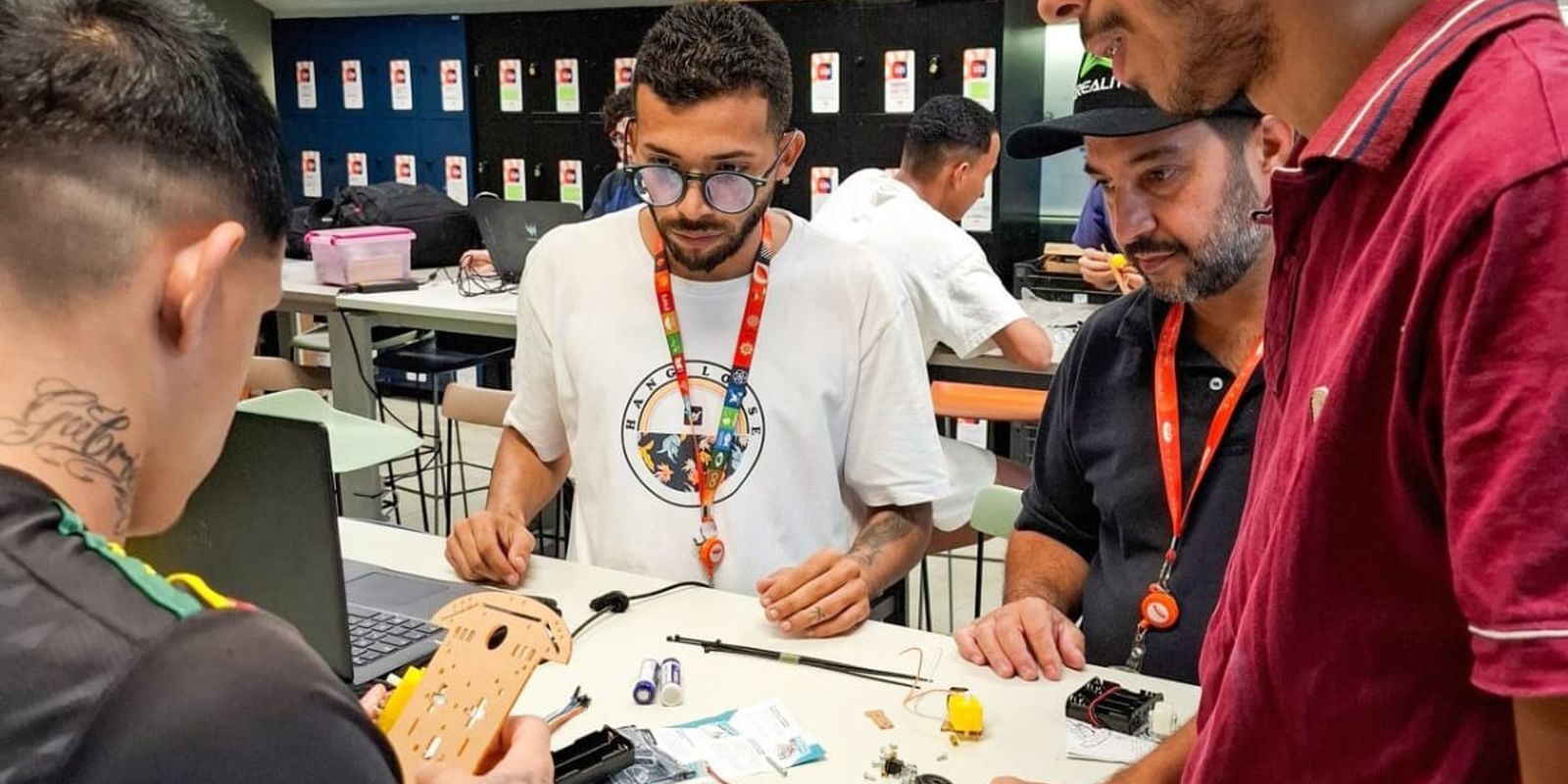 Projeto usa robótica para reintegrar jovens privados de liberdade Imagem referente a Projeto usa robótica para reintegrar jovens privados de liberdade