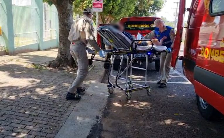 Homem acamado se engasga com melancia; Socorristas e médico do Siate são acionados