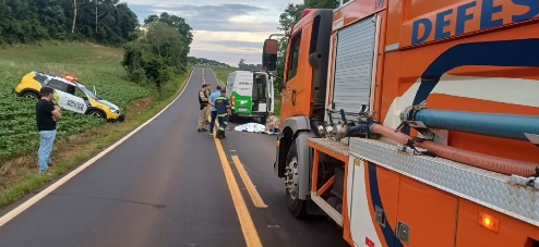 Mulher morre ao sofrer queda de motocicleta em rodovia no Paraná