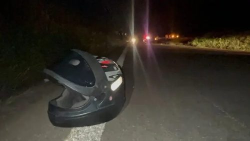 Jovem de 22 anos e passageira de moto morrem em colisão frontal em Umuarama