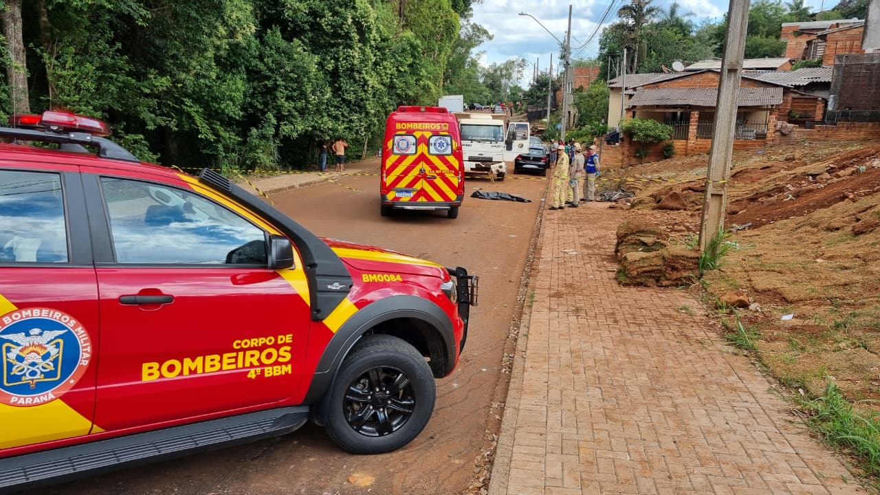 Ciclista morto em colisão com caminhão é identificado como Luciano Soares Raimundo Imagem referente a Ciclista morto em colisão com caminhão é identificado como Luciano Soares Raimundo