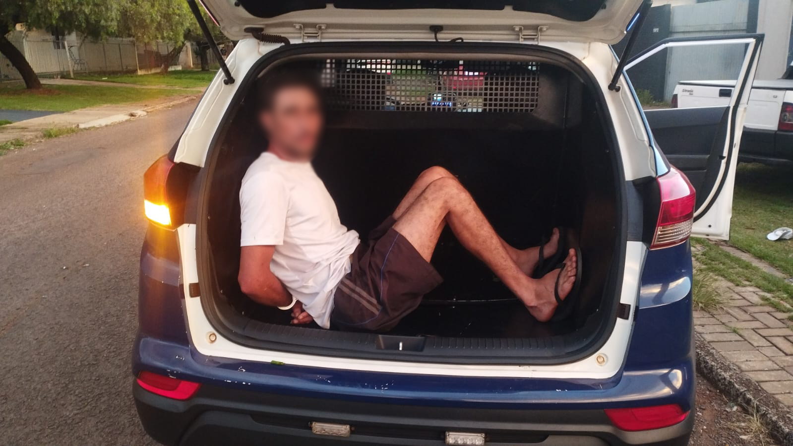GM prende homem com mandado de prisão após tentativa de fuga no Pioneiros Catarinense