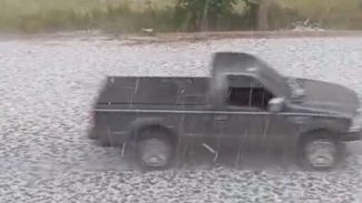 Queda de granizo atinge mais de 34 mil pessoas em Erechim Queda de granizo atinge mais de 34 mil pessoas em Erechim