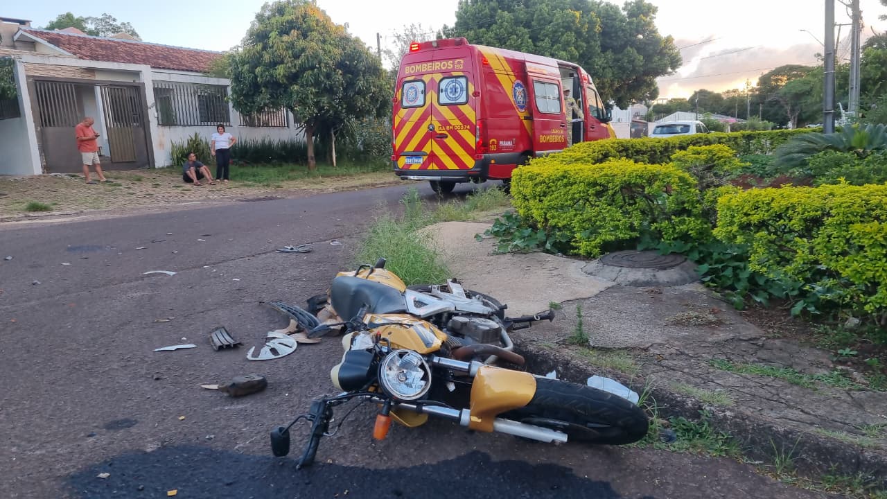 Motociclista com CNH suspensa bate contra carro no Pioneiros Catarinenses e sofre vários ferimentos Motociclista com CNH suspensa bate contra carro no Pioneiros Catarinenses e sofre vários ferimentos