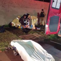 Ferido no abdômen e tórax, homem foge de perseguidores e é esfaqueado em Cascavel Imagem referente a Ferido no abdômen e tórax, homem foge de perseguidores e é esfaqueado em Cascavel