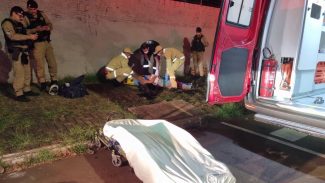 Ferido no abdômen e tórax, homem foge de perseguidores e é esfaqueado em Cascavel