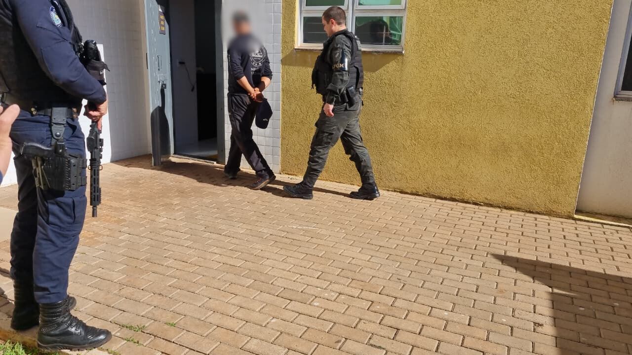Homem é encaminhado à Delegacia após ameaçar agentes da Transitar
