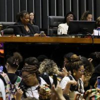 Imagem referente a Sessão solene na Câmara homenageia Marcha das Mulheres Negras