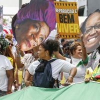 Marcha em Brasília une mulheres de todo país na luta contra o racismo Imagem referente a Marcha em Brasília une mulheres de todo país na luta contra o racismo