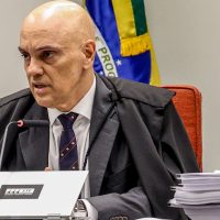 Imagem referente a Moraes manda comunicar TSE sobre inelegibilidade de Bolsonaro