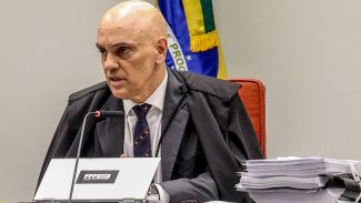 Moraes manda comunicar TSE sobre inelegibilidade de Bolsonaro