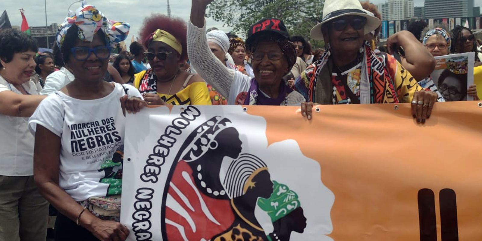 Centenárias em marcha: mulheres negras mostram força do movimento Centenárias em marcha: mulheres negras mostram força do movimento