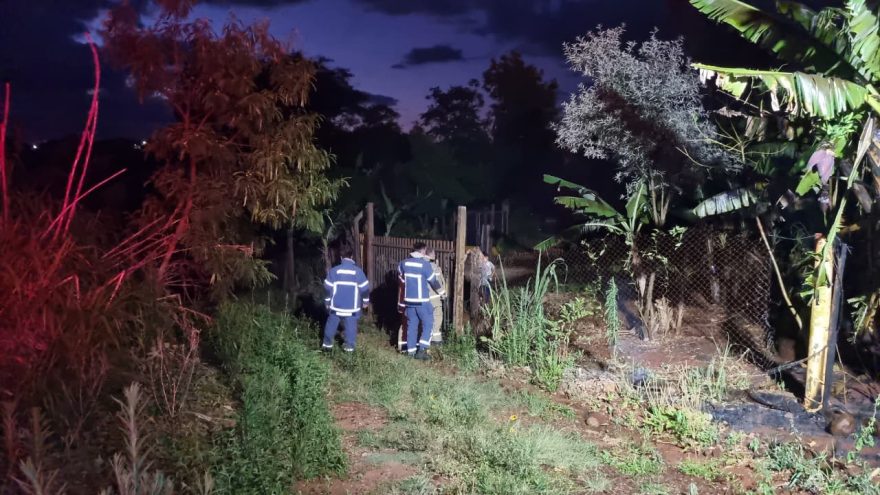 Incêndio com risco à residência mobiliza Bombeiros ao Jardim Quebec