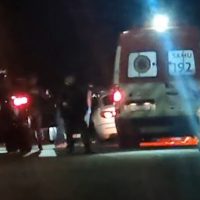 Imagem referente a Tragédia! Mãe de motorista envolvido em perseguição passa mal ao ver filho preso e morre