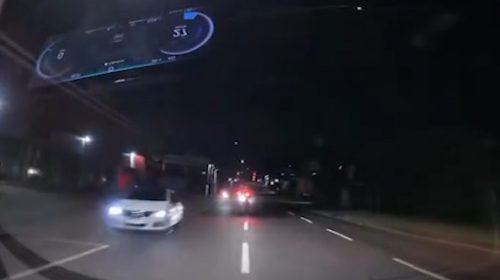 Motorista de aplicativo flagra Passat na contramão durante fuga da PM Imagem referente a Motorista de aplicativo flagra Passat na contramão durante fuga da PM