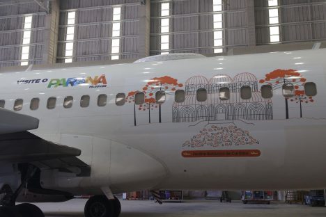 GOL lança aeronave com tema do Paraná e destaca Curitiba