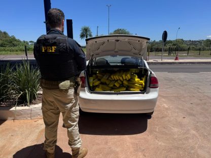 Droga sai de Paranhos-MS com destino a Cascavel e carga é interceptada pela PRF