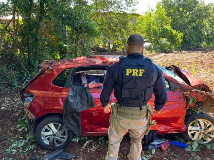 Encomenda de Natal? PRF apreende 553 kg de maconha embrulhados em papel presente