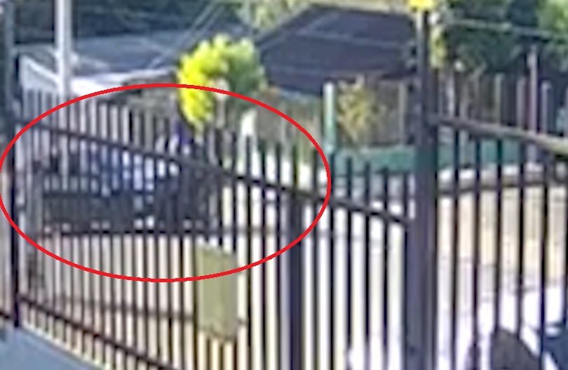 Veja como aconteceu a batida frontal entre Megane e CB300 no Bairro Floresta