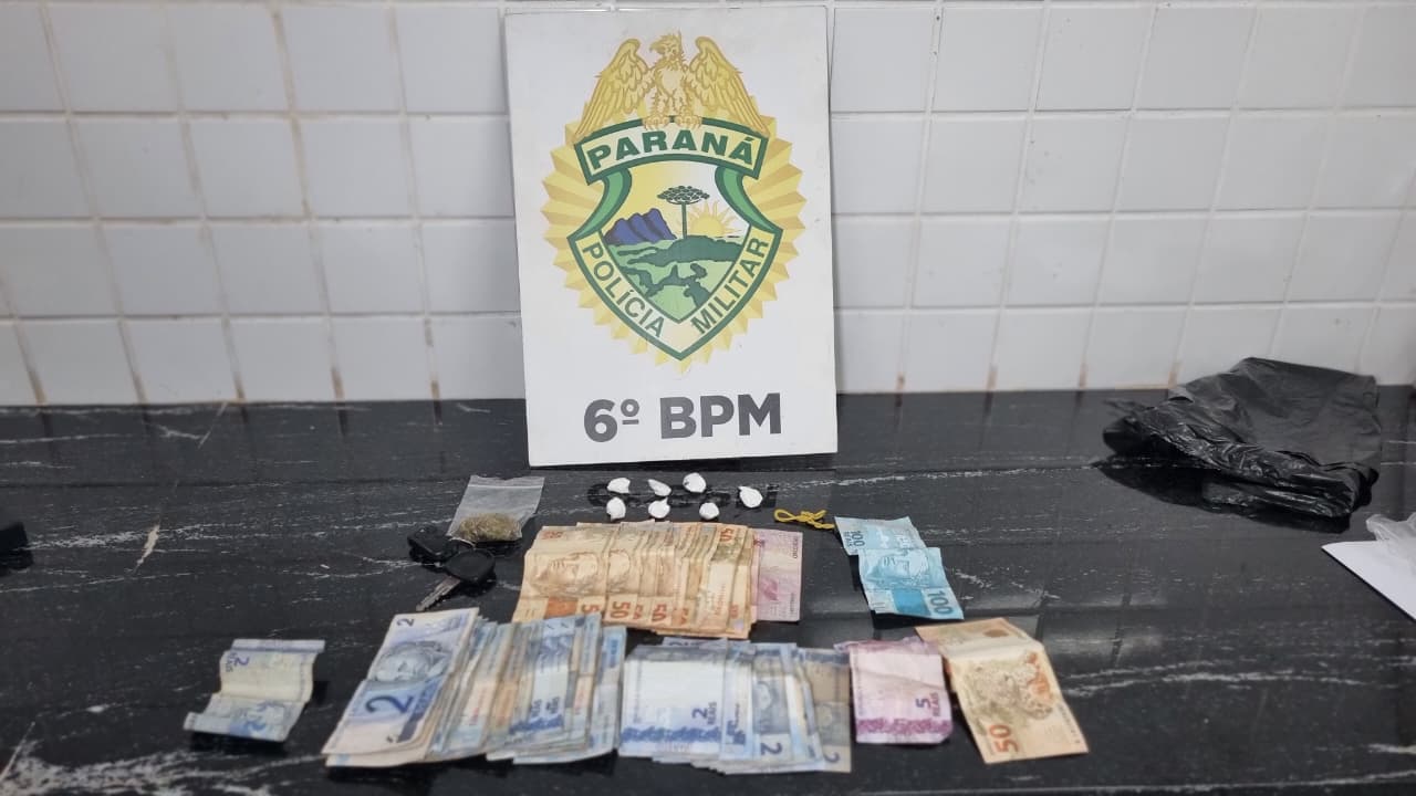 Entrega cancelada! Choque apreende Corsa usado para "delivery" de drogas em Cascavel Entrega cancelada! Choque apreende Corsa usado para "delivery" de drogas em Cascavel