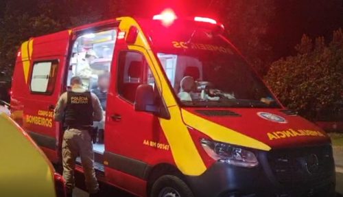 Sobrinha ataca tio com faca e foge; Polícia Militar faz buscas em bairro de Cascavel Sobrinha ataca tio com faca e foge; Polícia Militar faz buscas em bairro de Cascavel