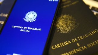 Brasil cria 85 mil empregos com carteira assinada em outubro Brasil cria 85 mil empregos com carteira assinada em outubro