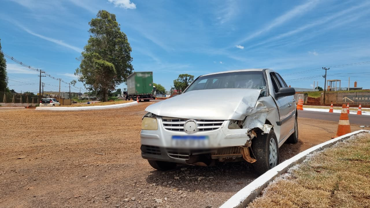 Gol e caminhão se envolvem em colisão frontal na BR-369, em Cascavel Gol e caminhão se envolvem em colisão frontal na BR-369, em Cascavel