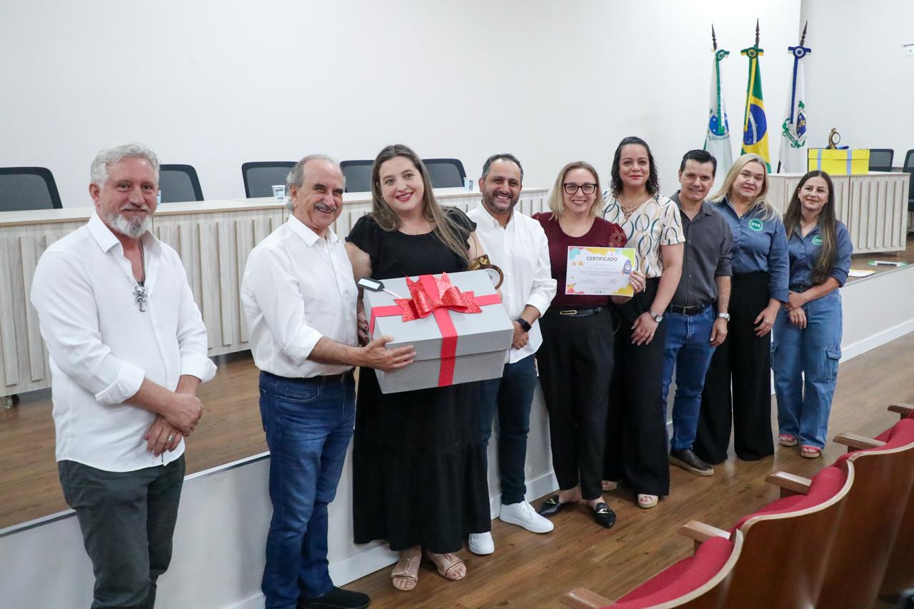 Cascavel encerra 2ª edição do "Minha Escola é Nota 10" com premiação a e ações reforçadas contra o mosquito Aedes aegypti Cascavel encerra 2ª edição do "Minha Escola é Nota 10" com premiação a e ações reforçadas contra o mosquito Aedes aegypti
