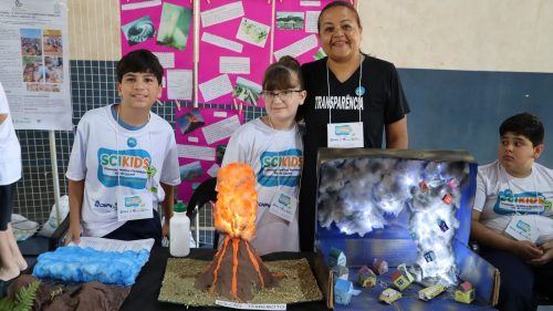 Crianças dão show de criatividade na 1ª Exposição Científica e Tecnológica Kids de Cascavel