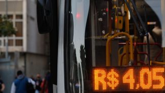 Em livro, deputado defende fundo para oferecer transporte gratuito