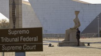 Defesa de Bolsonaro entra com novo recurso no STF contra condenação