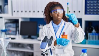 Jovens negros chegam à universidade, mas não ao mercado de trabalho