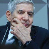 Moraes pede comprovação do histórico clínico de Augusto Heleno Imagem referente a Moraes pede comprovação do histórico clínico de Augusto Heleno