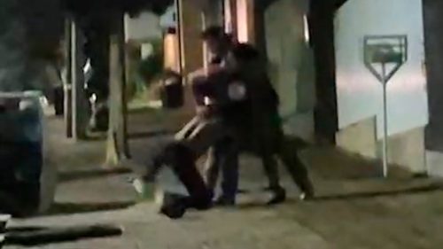 Briga vira “aula gratuita de jiu-jitsu de rua” em Cascavel