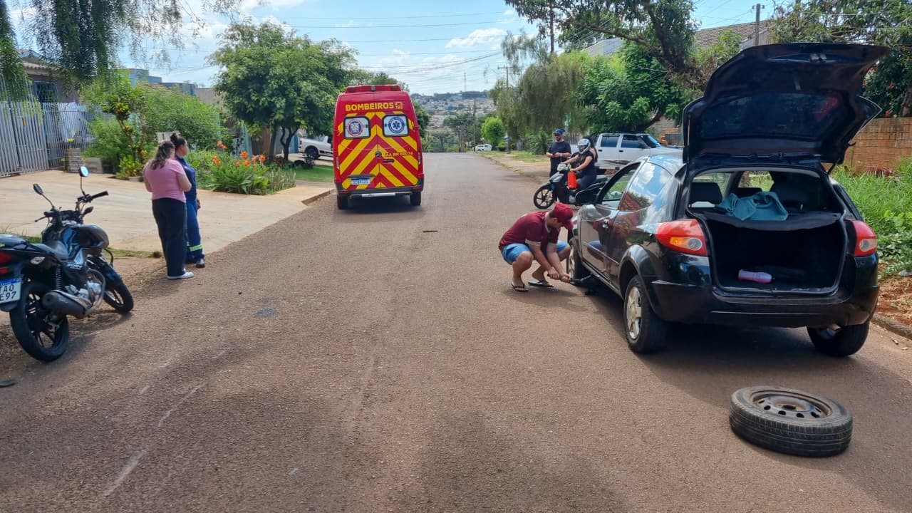 Adolescentes ficam feridos em acidente de trânsito no Floresta Adolescentes ficam feridos em acidente de trânsito no Floresta