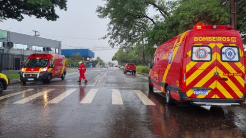 Mãe e filho ficam feridos em acidente no bairro Universitário