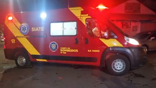 Motociclista fica ferido em acidente com carro no bairro Santa Felicidade