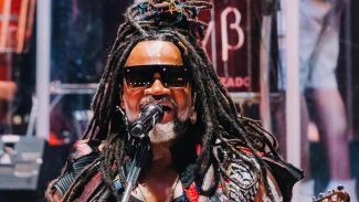 Especial da Rádio Nacional revisita carreira de Carlinhos Brown