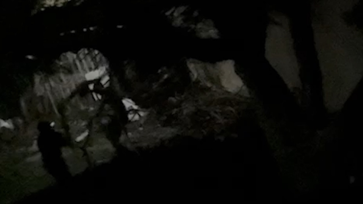 Novas imagens: Morador do Coqueiral flagra briga e gritaria de arruaceiros Novas imagens: Morador do Coqueiral flagra briga e gritaria de arruaceiros