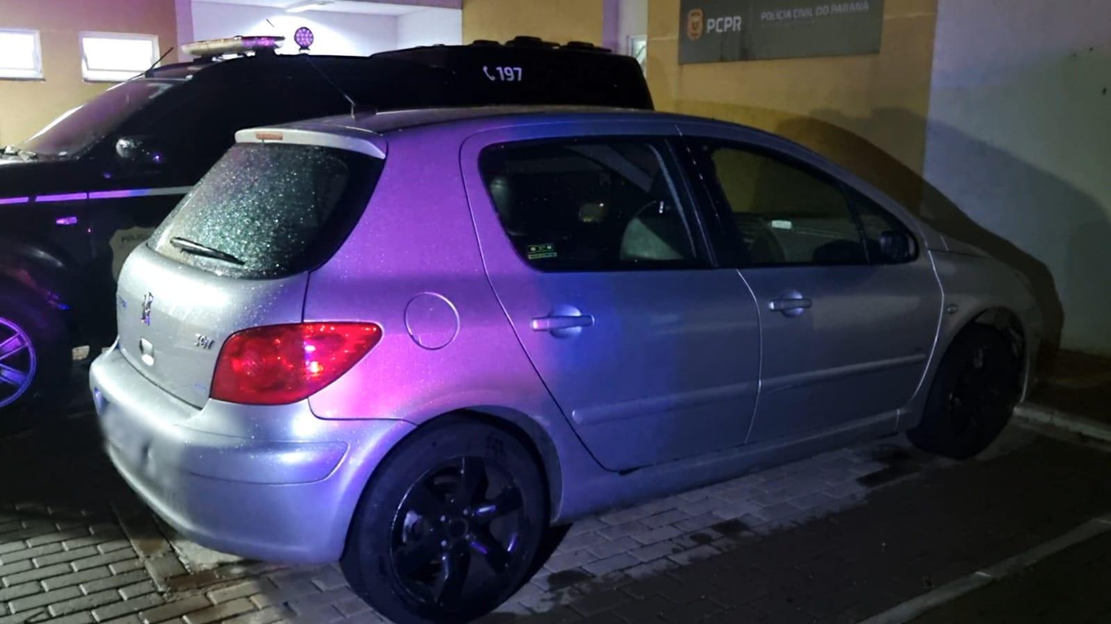 Ex invade casa, ameaça ex-mulher e leva carro no Centro de Cascavel Ex invade casa, ameaça ex-mulher e leva carro no Centro de Cascavel