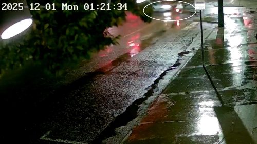 Câmera flagra acidente que deixou motociclista ferido durante a madrugada em Cascavel