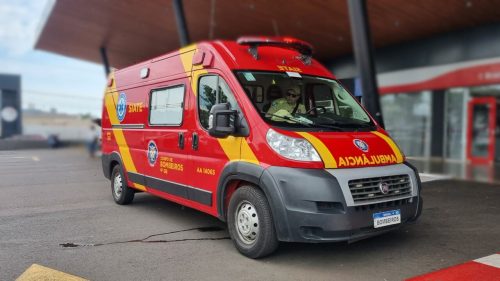 Mulher é socorrida após sofrer queda no Bairro Coqueiral