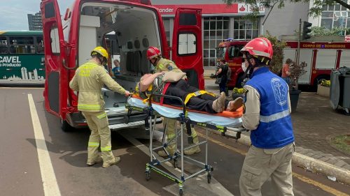 Passageiras ficam feridas após freada brusca de ônibus no Centro de Cascavel