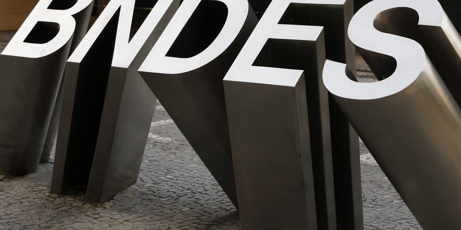 Semana de Economia Brasileira resgata avanços dos últimos 40 anos Semana de Economia Brasileira resgata avanços dos últimos 40 anos
