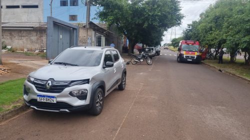 Motociclista fica ferido em acidente na rotatória da entrada do 14 de Novembro